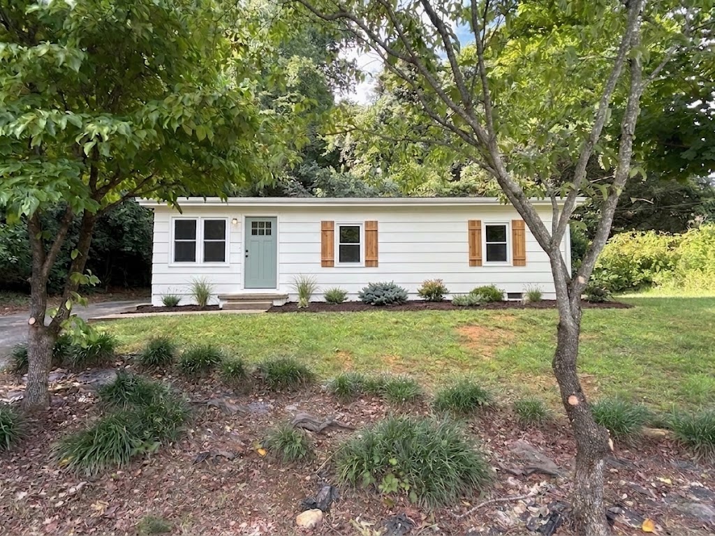 1269 Bristol View Dr, Bristol, VA 24201